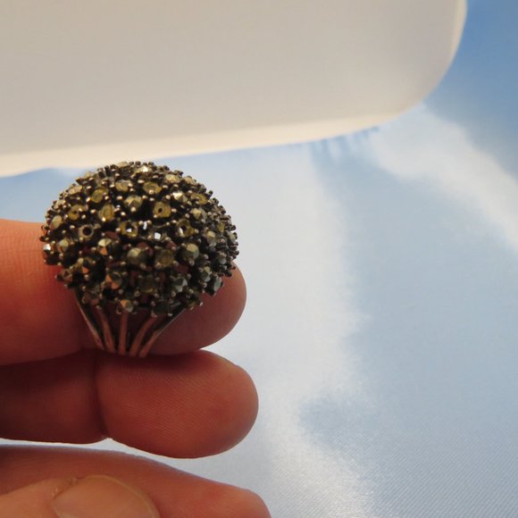 Sterling Silver Ring & hematite size 7 (mssing few stones ,can be replaced) - Picture 2 of 4